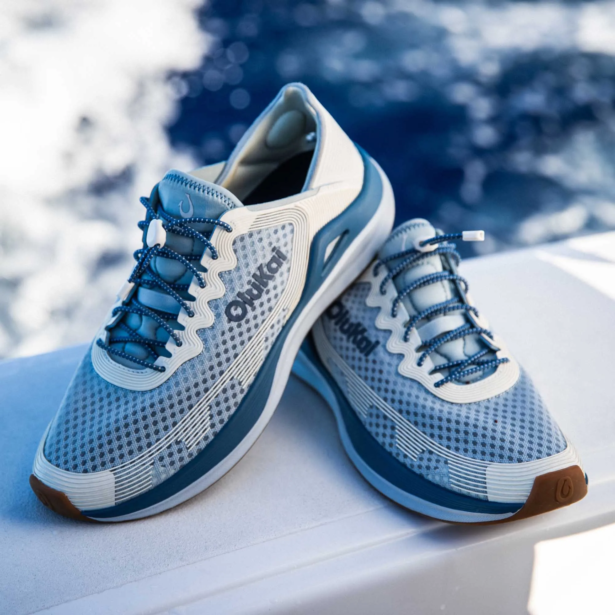 Ahi - Blue Pearl / White Sand