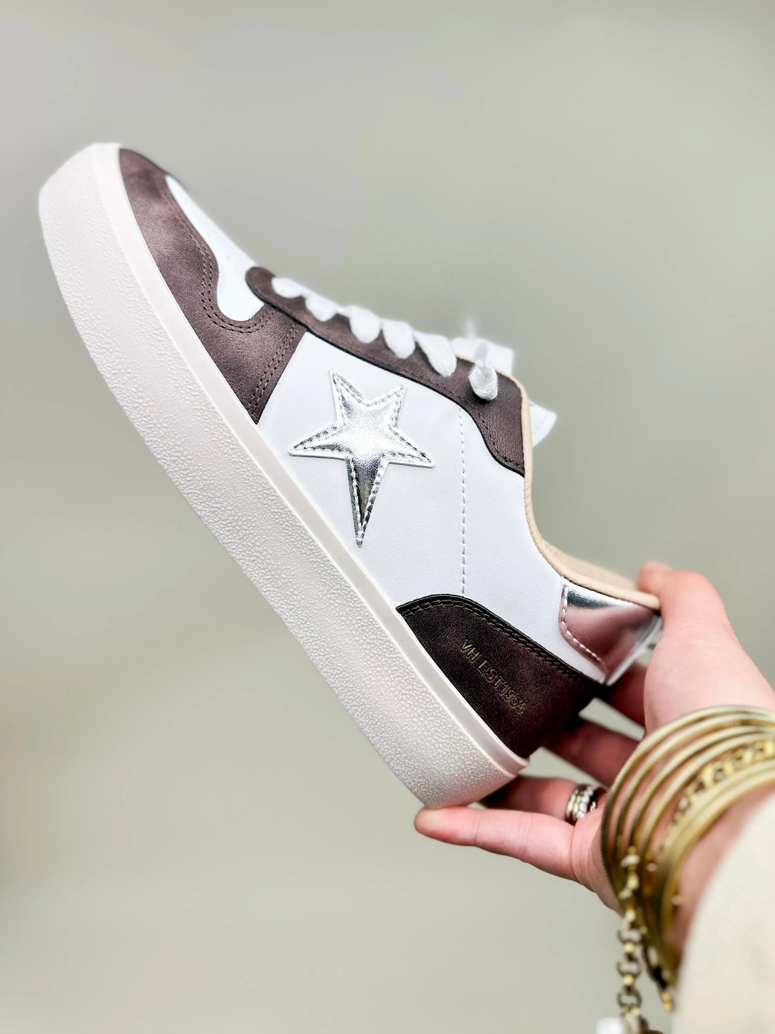 Aura Sneakers - Brown Silver