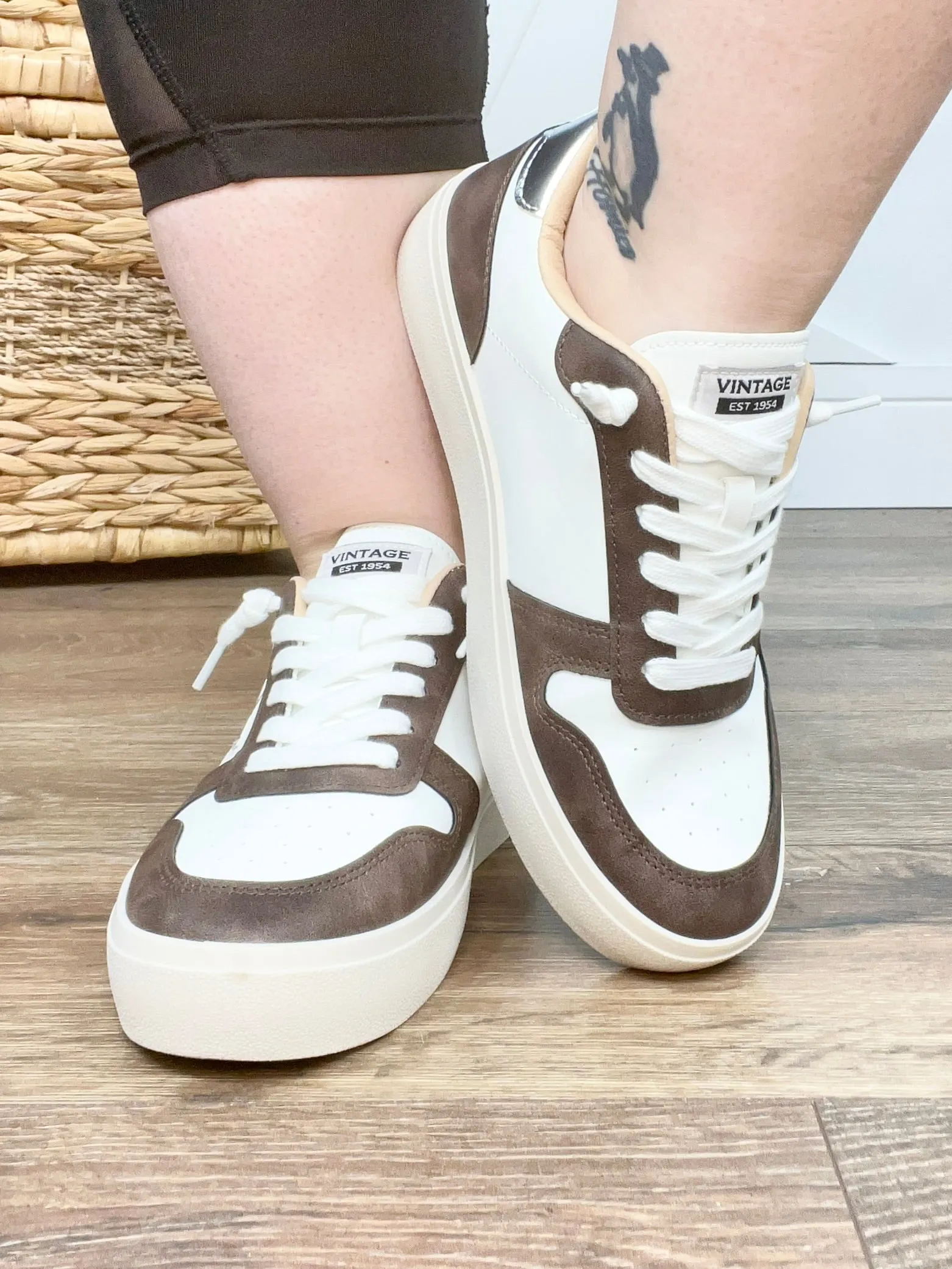 Aura Sneakers - Brown Silver
