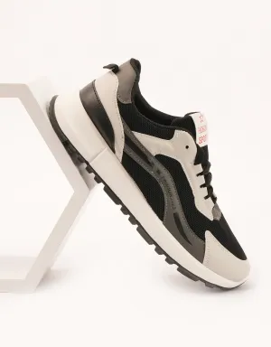 Grip Super Hike Sneakers