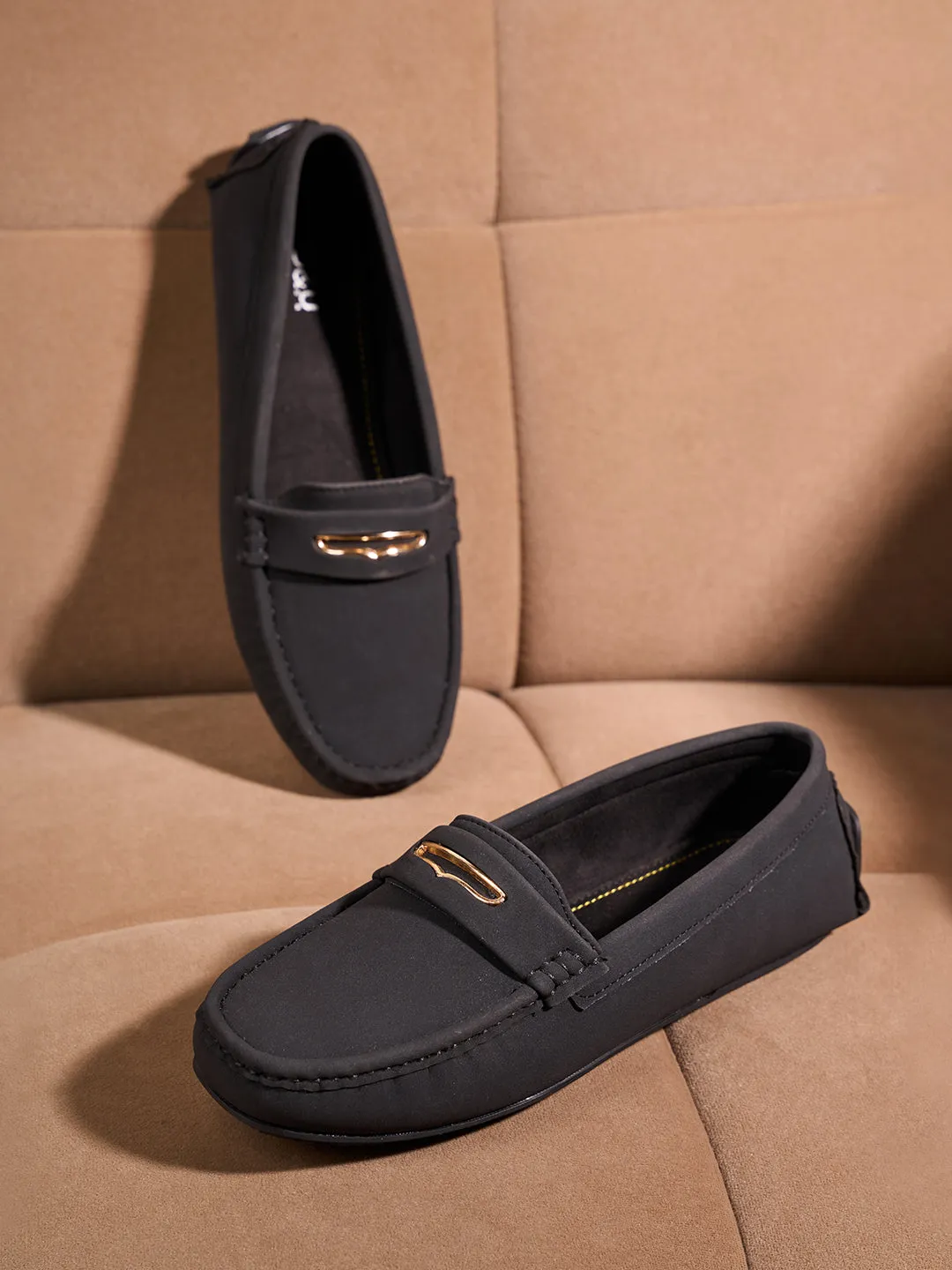 Women's Black Soft & Premium Loafers (IU2002)